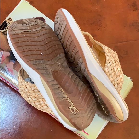 Brand new relaxed fit Sandler’s by memory foam - Picture 2 of 5